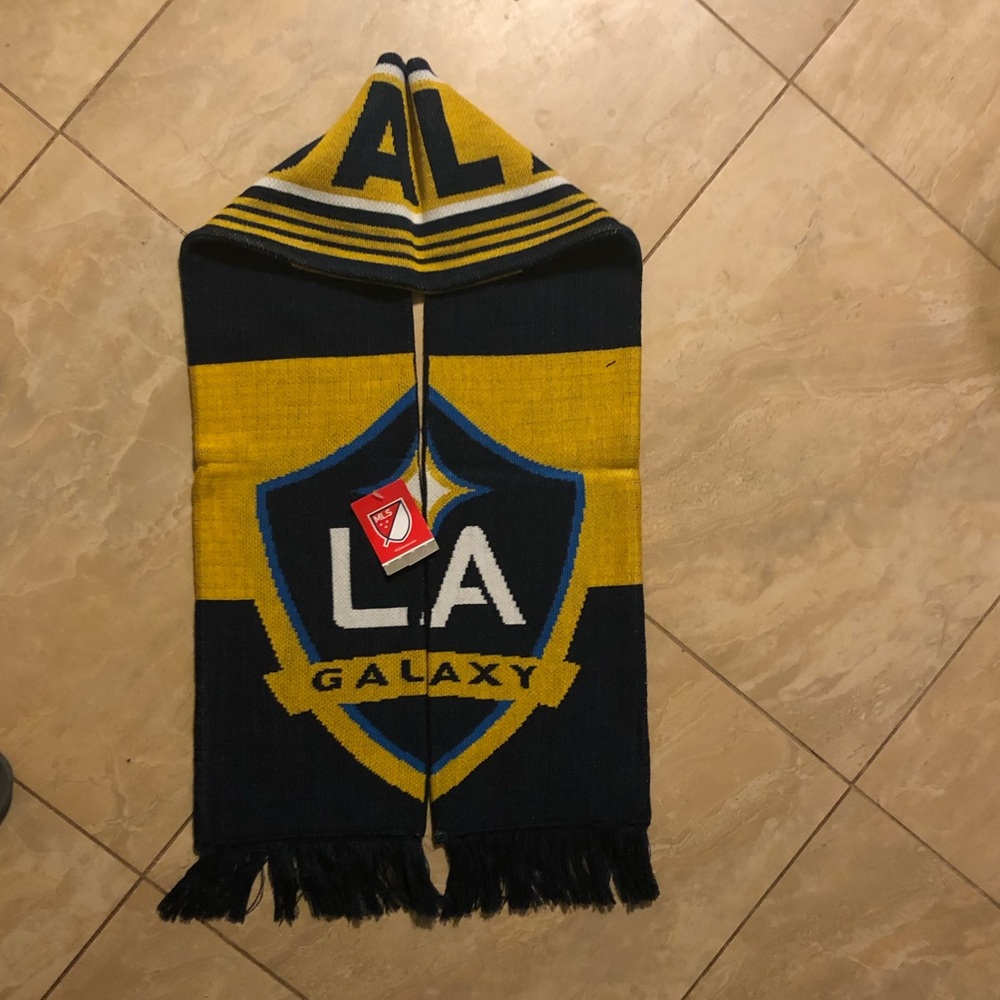 New LA Galaxy scarf